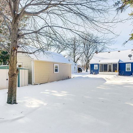 3 Mi To Hospitals Inviting Rockford Home With Yard! 外观 照片